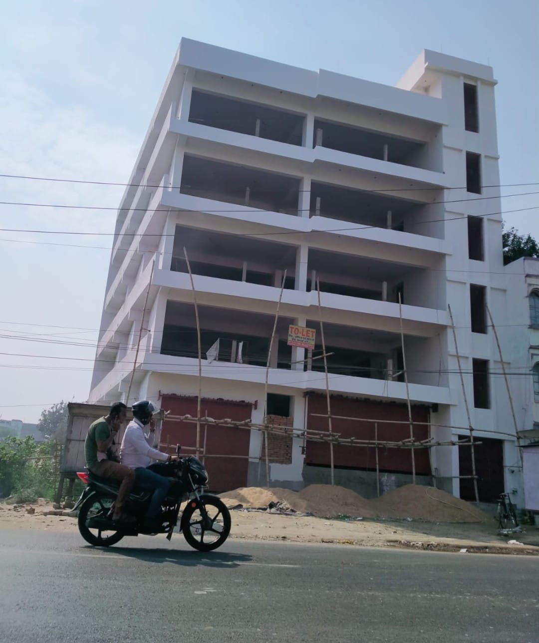 मुजफ्फरपुर के रीवा रोड पर  शानदार अपार्टमेंट ₹2,50,000 मासिक  किराए पर उपलब्ध